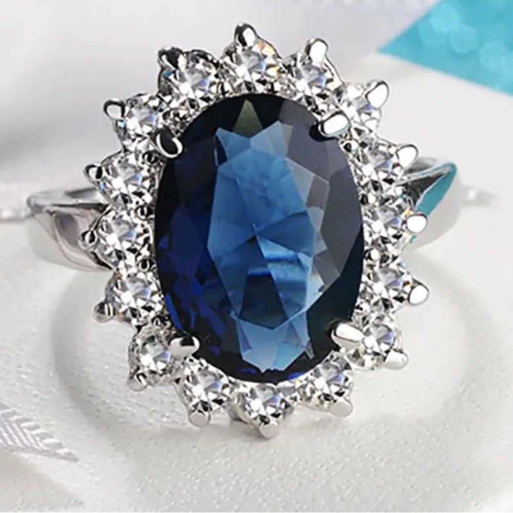 Ladies Sapphire ring